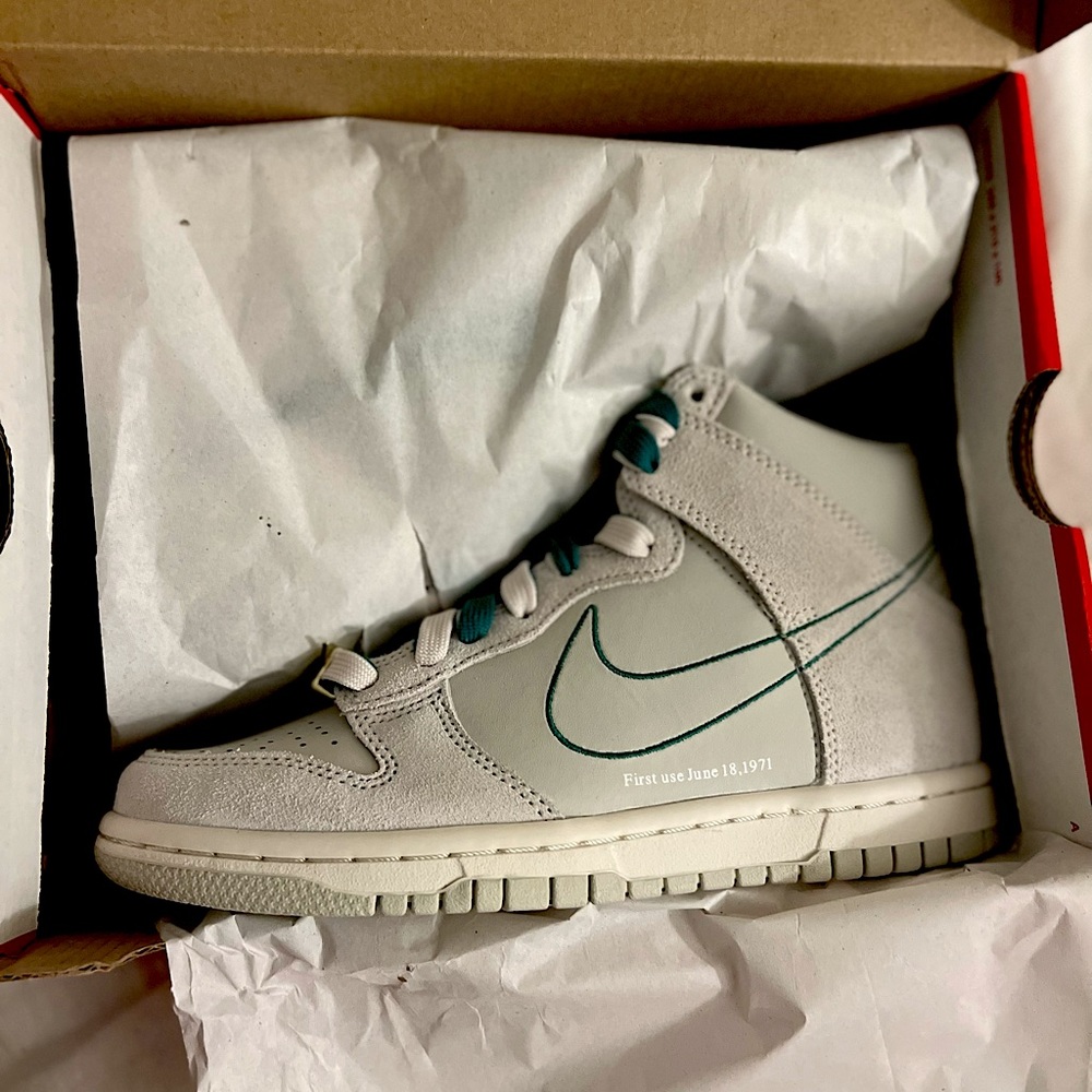 Nike Dunk High SE First Use Saile